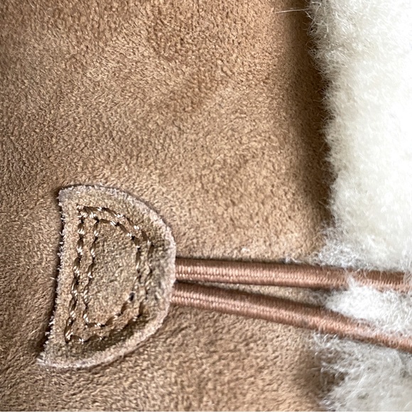 UGG Leather Boots, Size 7, Side Buttons - Picture 14 of 14